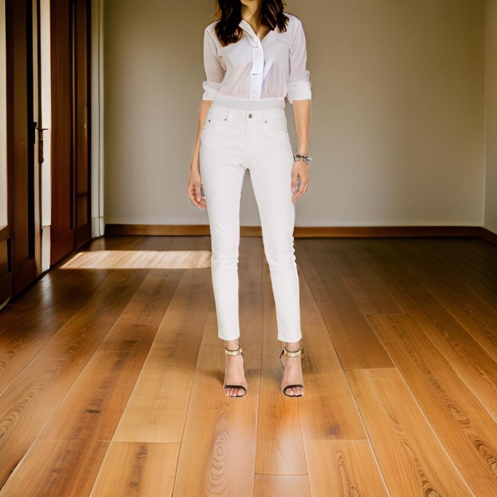 NWT Vince Camuto Skinny Jeans.  Ultra White. Size 32